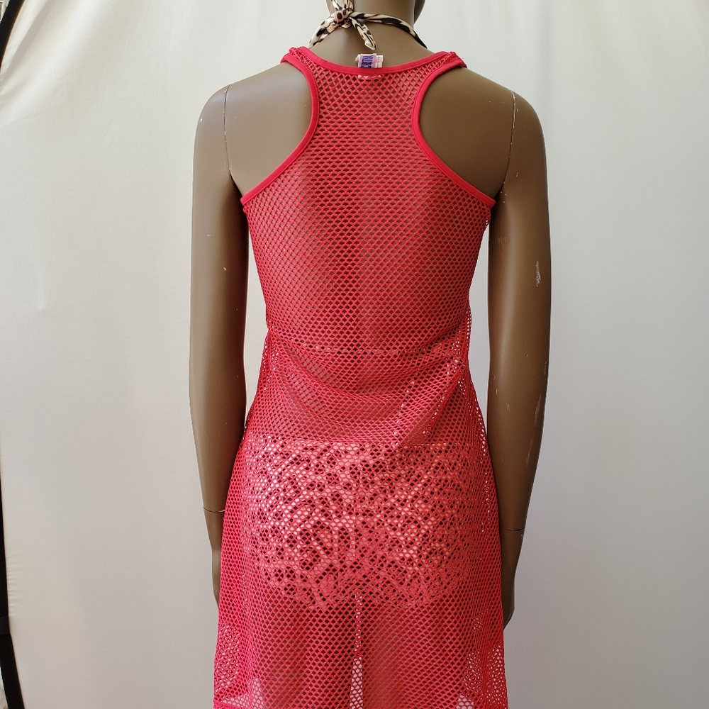 RED FISHNET COVERUP - Picture 3 of 6